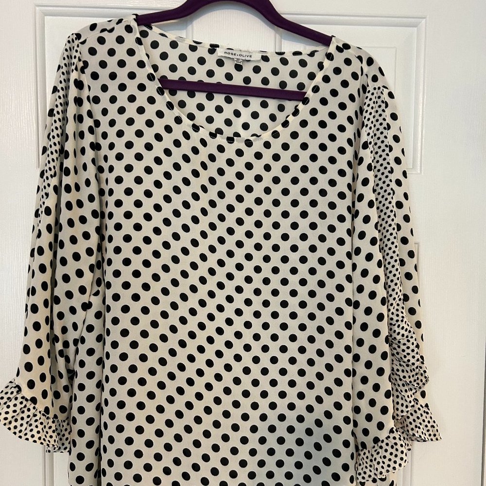 Rose and Olive black and white polka-dot blouse (Size 2X)